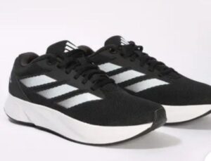 Close-up of Adidas Duramo RC U shoe sole and grip pattern